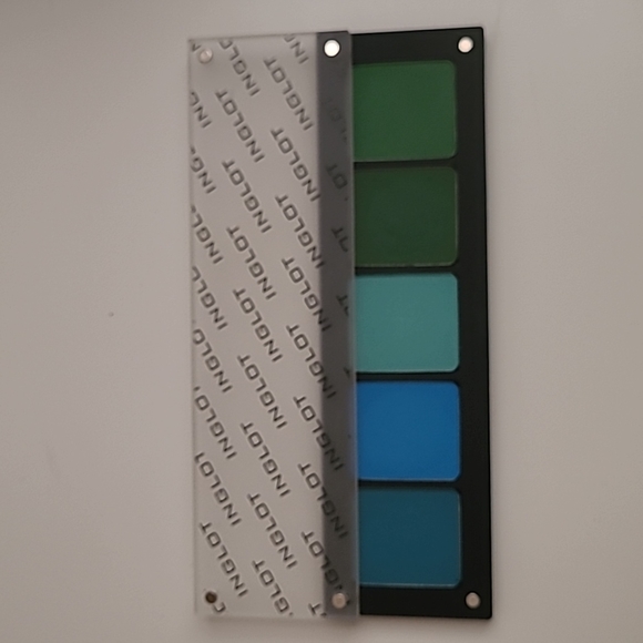 Inglot custom palette - Picture 1 of 4